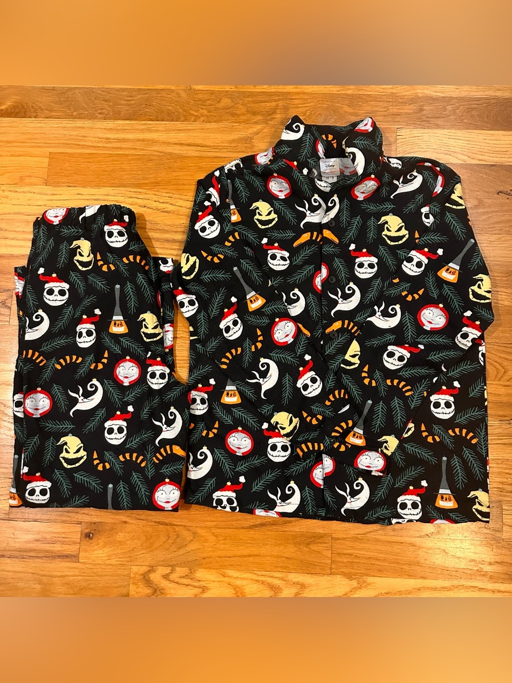 Disney Tim Burton's The Nightmare Before Christmas Flannel Pajama Set, Unisex - Picture 3 of 7